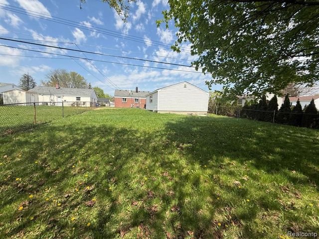 30907 Fernwood Street, Westland, MI 48186