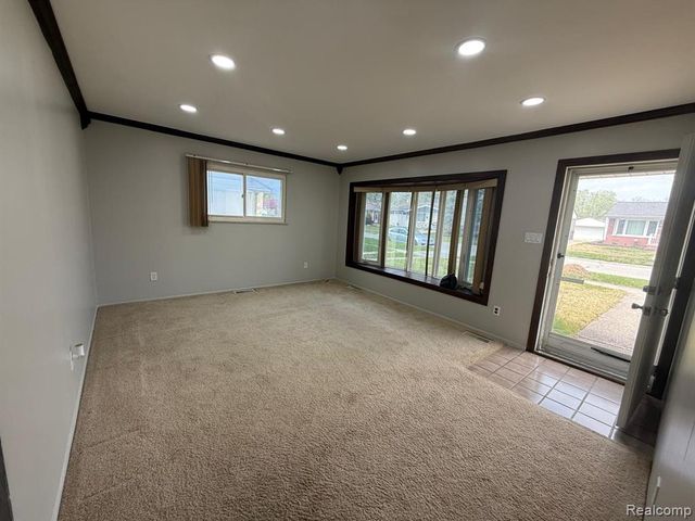 30907 Fernwood Street, Westland, MI 48186