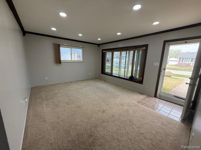 30907 Fernwood Street, Westland, MI 48186