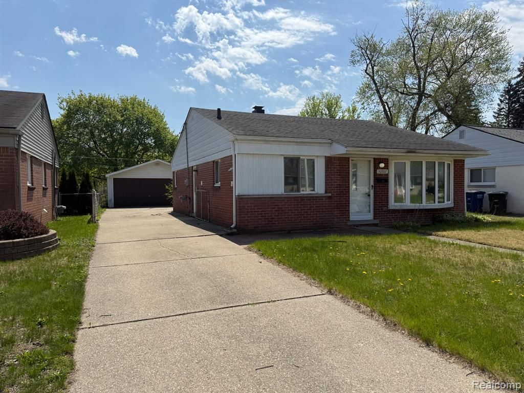 30907 Fernwood Street, Westland, MI 48186