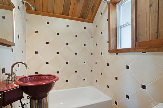 234 Ariola Dr, Pensacola Beach, FL 32561