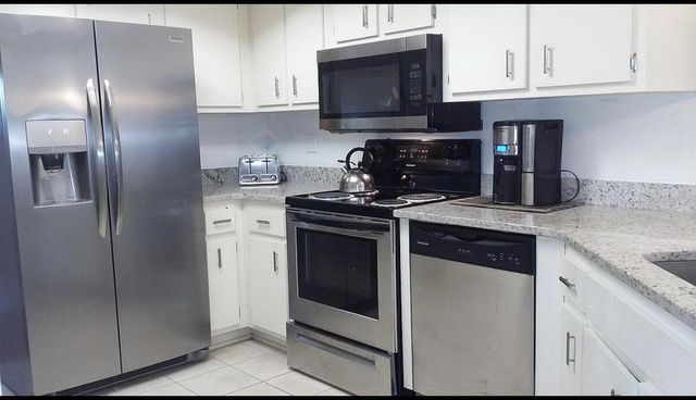8532 SW 109TH LANE ROAD, Ocala, FL 34481