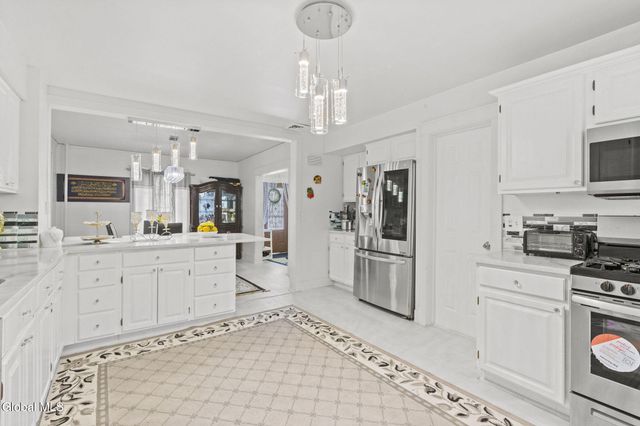 1295 Myron Street, Niskayuna, NY 12309