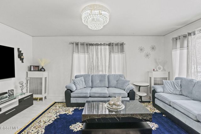 1295 Myron Street, Niskayuna, NY 12309