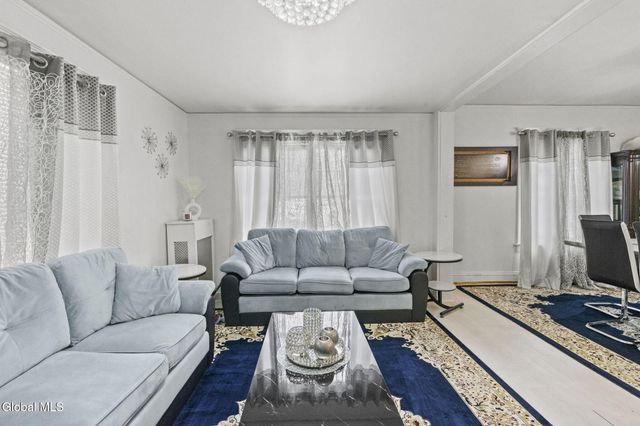 1295 Myron Street, Niskayuna, NY 12309