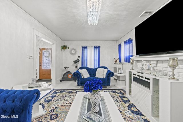 1295 Myron Street, Niskayuna, NY 12309