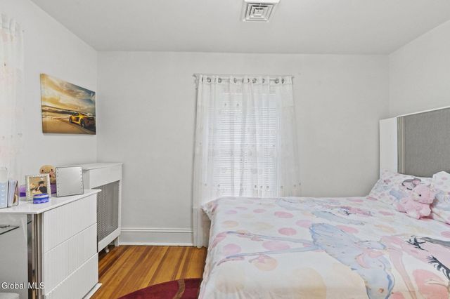 1295 Myron Street, Niskayuna, NY 12309