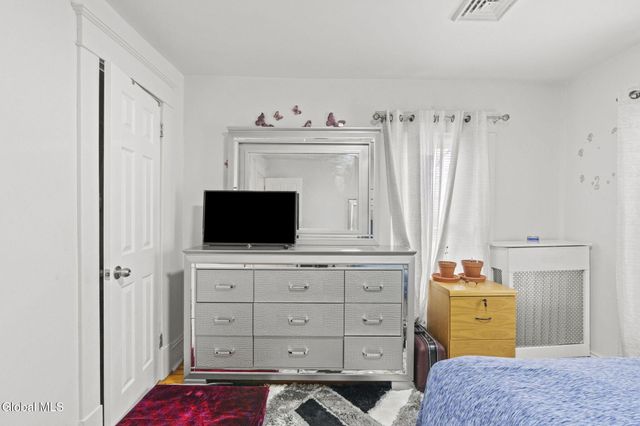 1295 Myron Street, Niskayuna, NY 12309