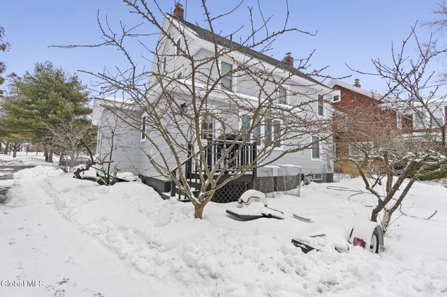 1295 Myron Street, Niskayuna, NY 12309