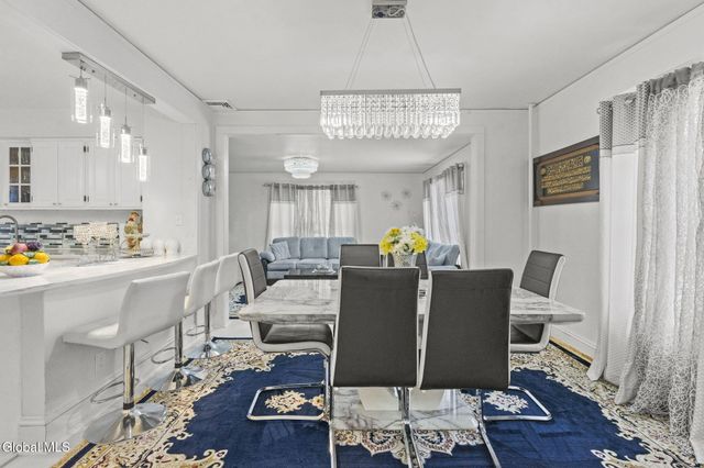 1295 Myron Street, Niskayuna, NY 12309