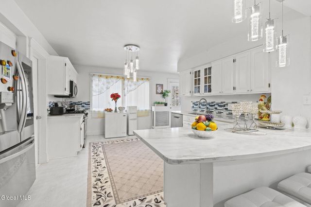 1295 Myron Street, Niskayuna, NY 12309