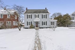 1295 Myron Street, Niskayuna, NY 12309