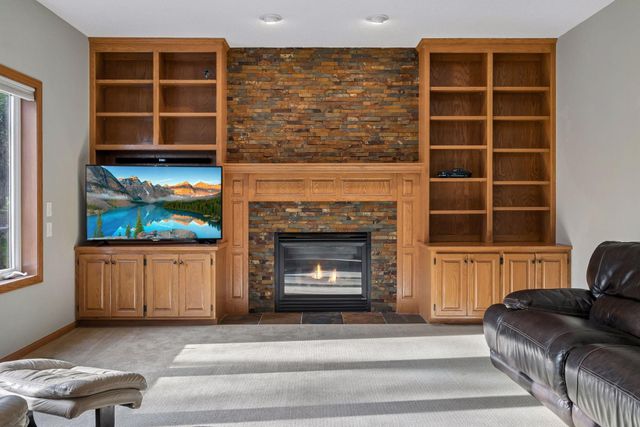 16583 Hearthside Way, Lakeville, MN 55044