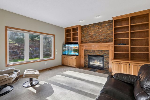 16583 Hearthside Way, Lakeville, MN 55044