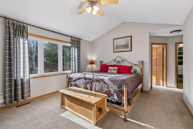 16583 Hearthside Way, Lakeville, MN 55044