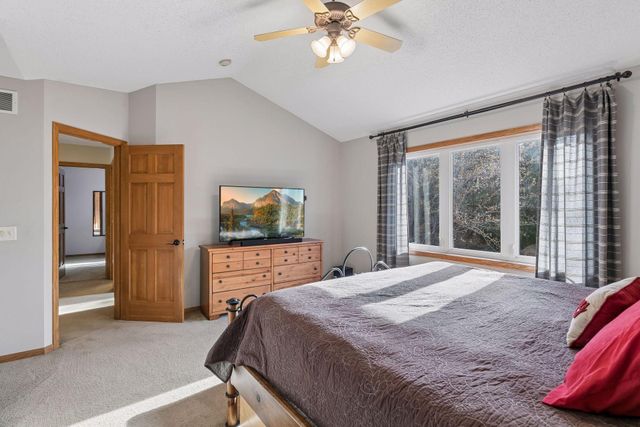 16583 Hearthside Way, Lakeville, MN 55044