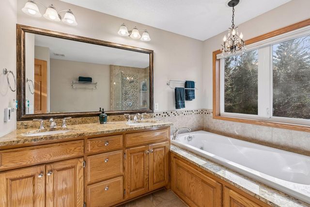 16583 Hearthside Way, Lakeville, MN 55044