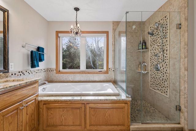 16583 Hearthside Way, Lakeville, MN 55044