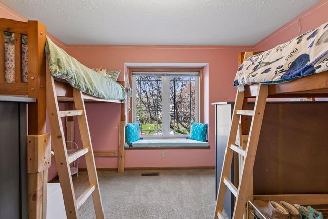 16583 Hearthside Way, Lakeville, MN 55044