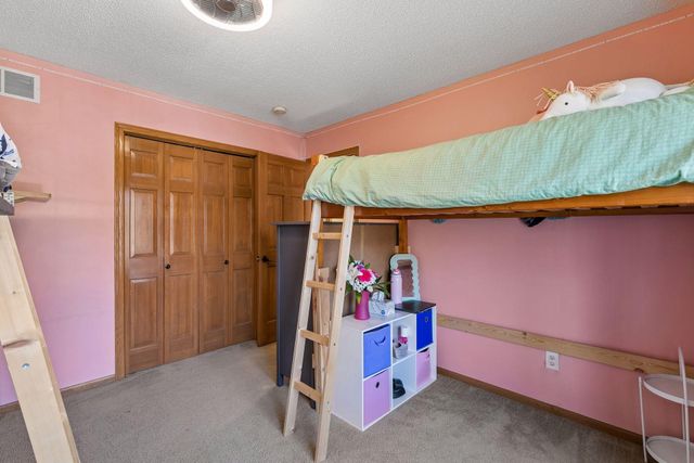 16583 Hearthside Way, Lakeville, MN 55044