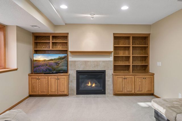 16583 Hearthside Way, Lakeville, MN 55044