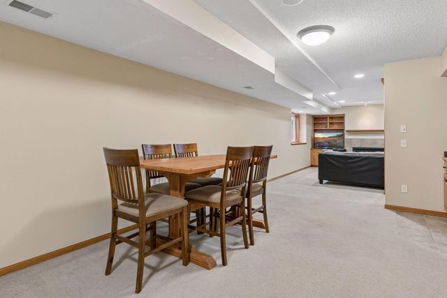 16583 Hearthside Way, Lakeville, MN 55044