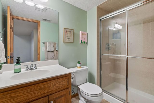 16583 Hearthside Way, Lakeville, MN 55044