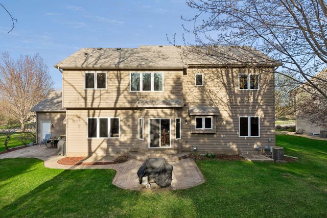 16583 Hearthside Way, Lakeville, MN 55044