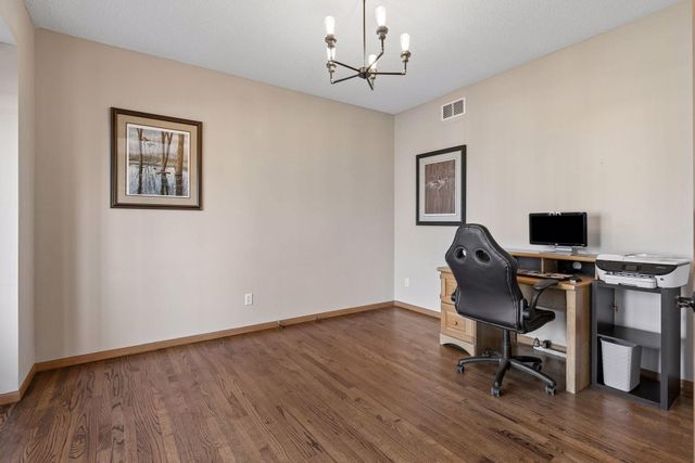 16583 Hearthside Way, Lakeville, MN 55044