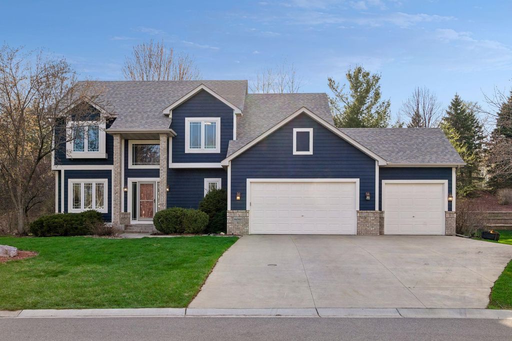 16583 Hearthside Way, Lakeville, MN 55044