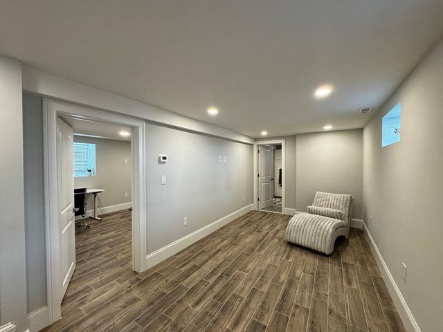 33 Hamilton St 1, Medford, MA 02155