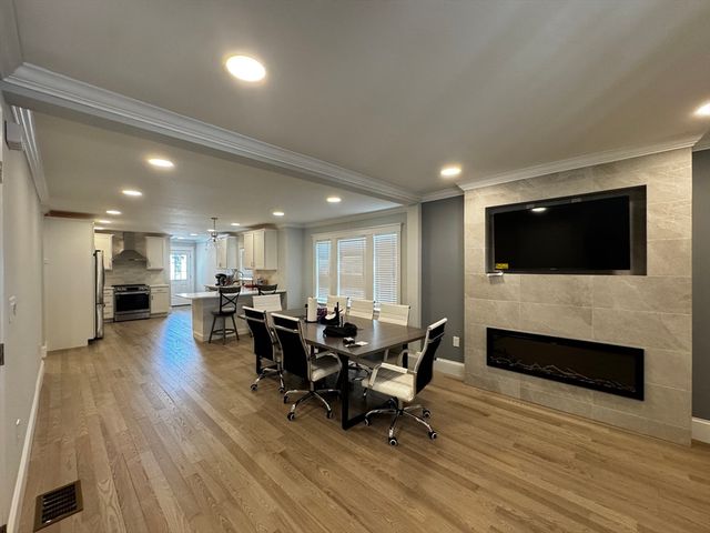 33 Hamilton St 1, Medford, MA 02155