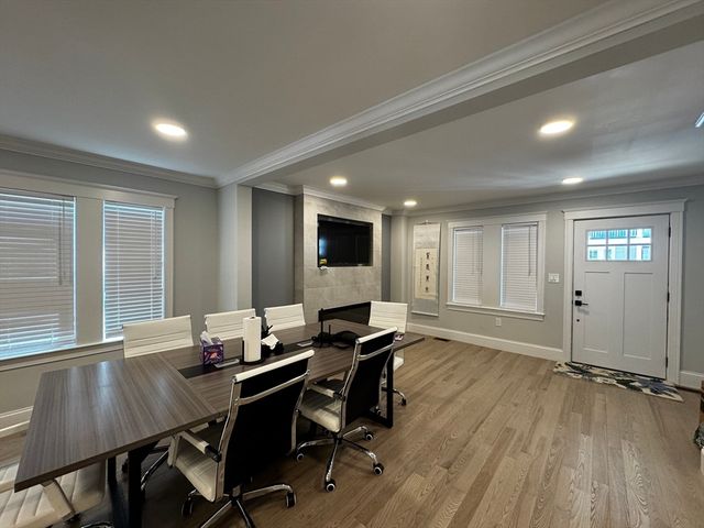 33 Hamilton St 1, Medford, MA 02155