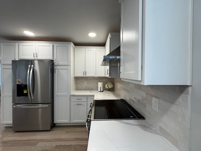 33 Hamilton St 1, Medford, MA 02155