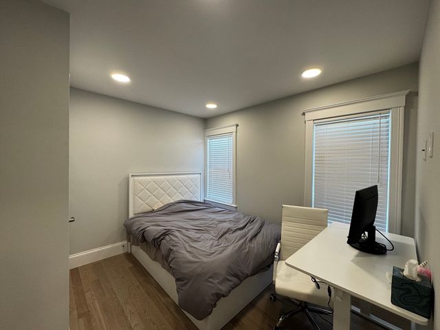 33 Hamilton St 1, Medford, MA 02155