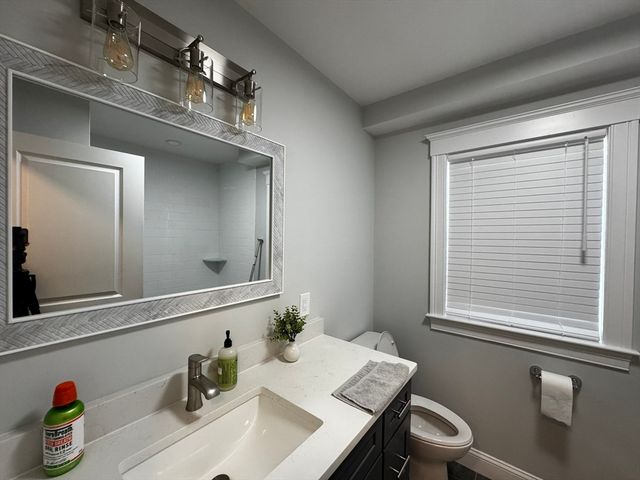 33 Hamilton St 1, Medford, MA 02155