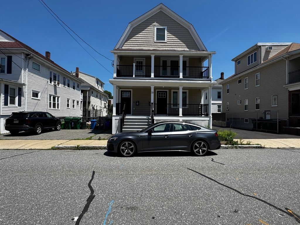 33 Hamilton St 1, Medford, MA 02155