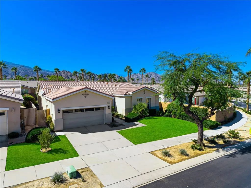 60165 Desert Rose Drive, La Quinta, CA 92253