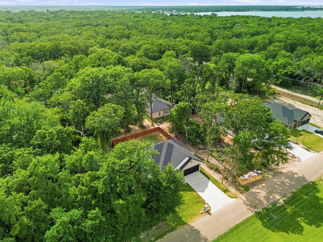 429 Waterboard Drive, Trinidad, TX 75163