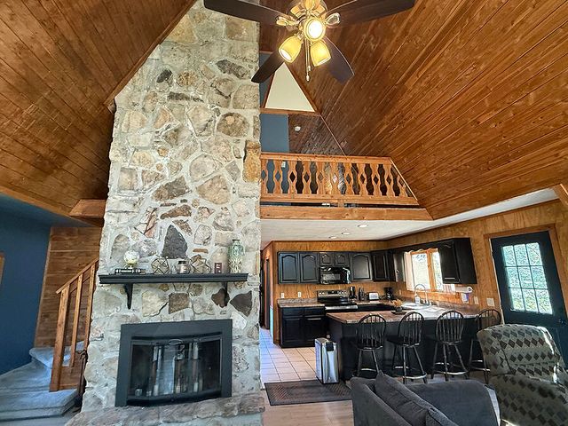 992 Stonegate Drive, Burnside, KY 42519