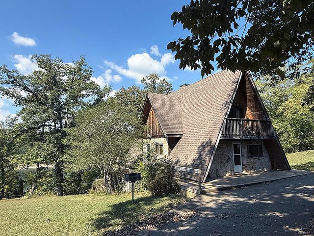 992 Stonegate Drive, Burnside, KY 42519