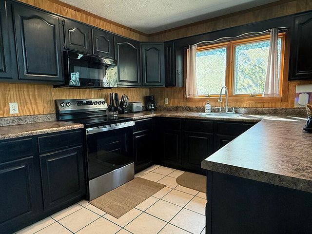 992 Stonegate Drive, Burnside, KY 42519