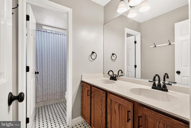 9903 COBBLESTONE DR, Warrenton, VA 20186