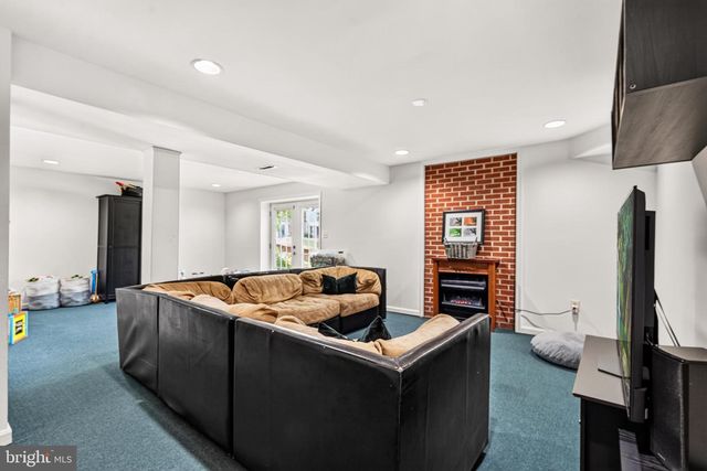 9903 COBBLESTONE DR, Warrenton, VA 20186
