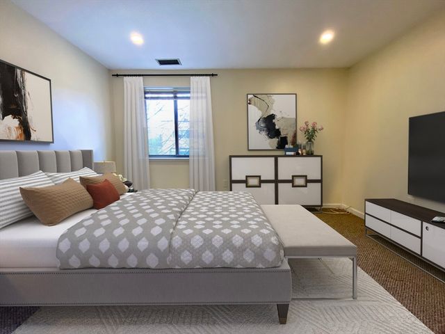 666 Main St 315, Winchester, MA 01890