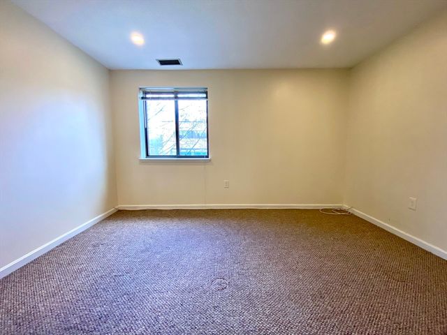 666 Main St 315, Winchester, MA 01890