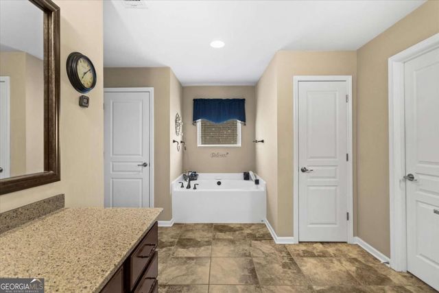 1267 Clear Stream Ridge, Auburn, GA 30011