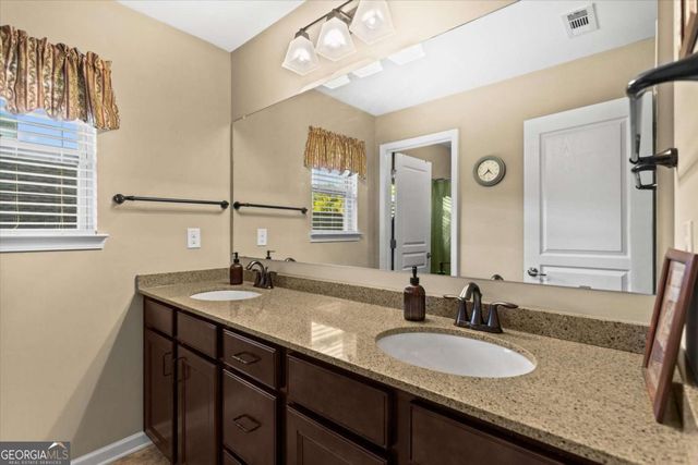1267 Clear Stream Ridge, Auburn, GA 30011