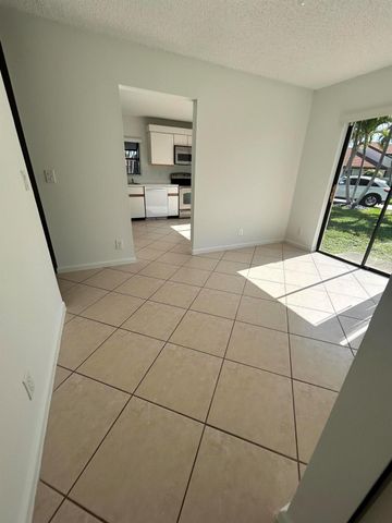 45 Columbia Court, Deerfield Beach, FL 33442