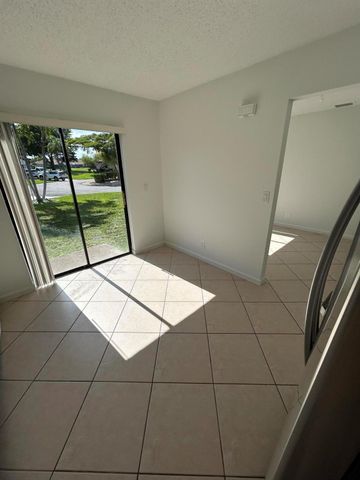 45 Columbia Court, Deerfield Beach, FL 33442